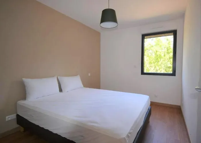 Holiday home Maison Clapas